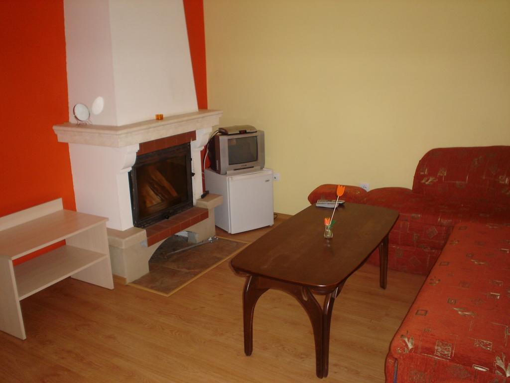 Hotel Complex Roden Kray à Vlaychovtsi Chambre photo