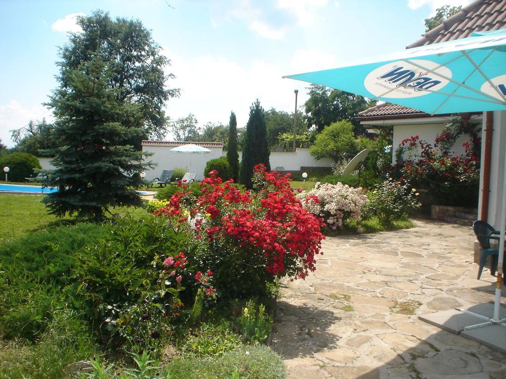 Hotel Complex Roden Kray à Vlaychovtsi Extérieur photo