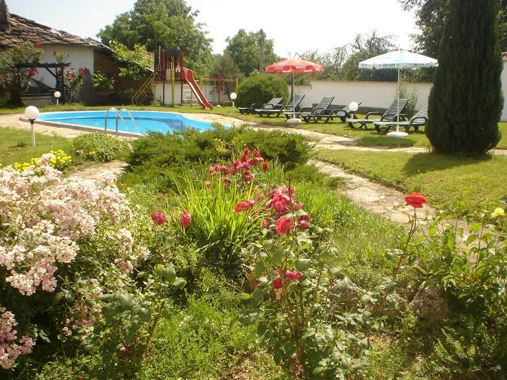 Hotel Complex Roden Kray à Vlaychovtsi Extérieur photo